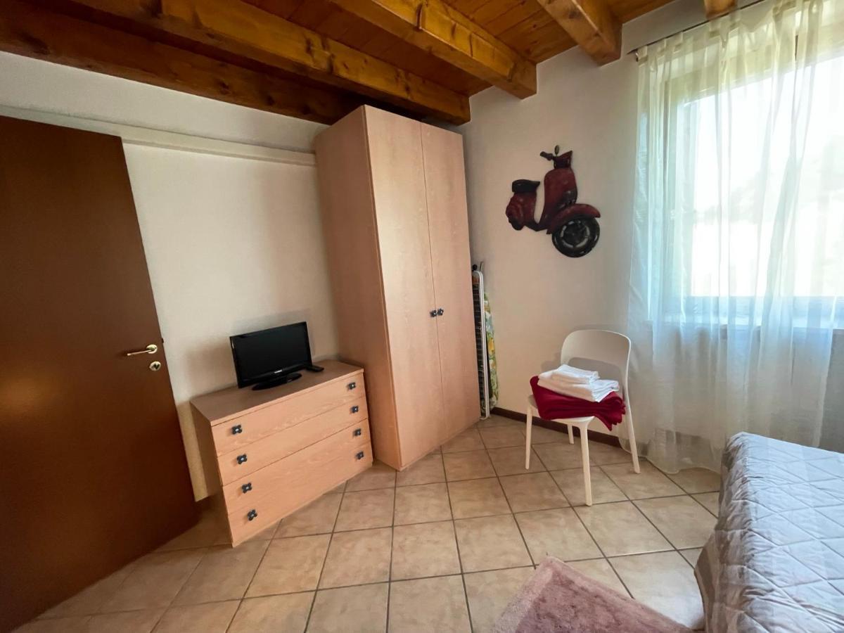 Casa Loredana - Graziosa Casa Vacanze Sul Lago Di Garda Daire Cavalcaselle Dış mekan fotoğraf